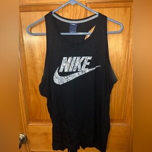 Women's Nike shirt